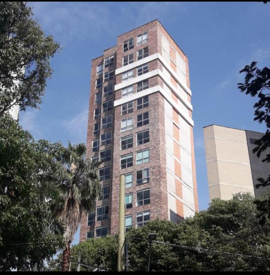 Apartasuite Laureles Cmc Medellin Bagian luar foto