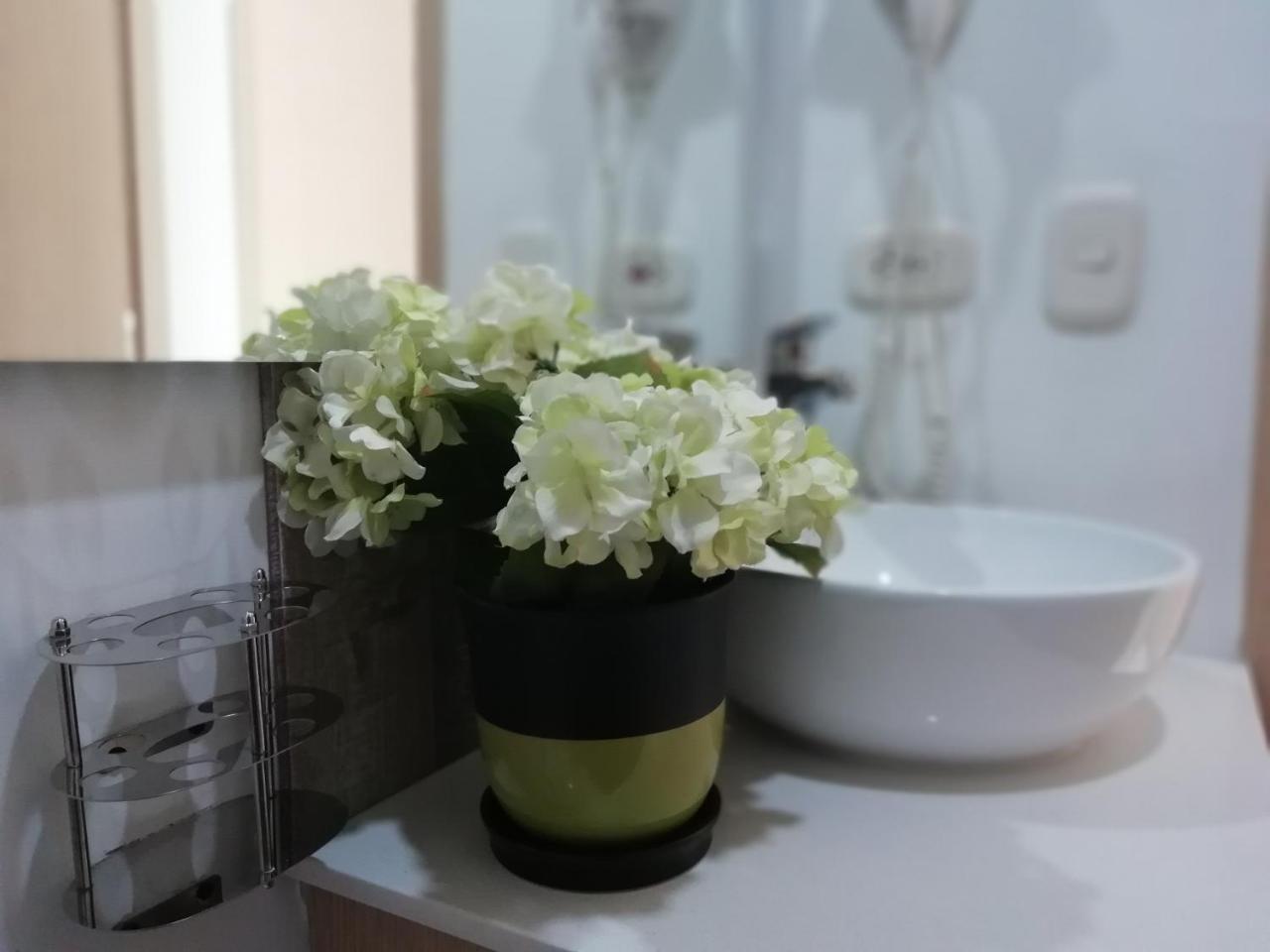 Apartasuite Laureles Cmc Medellin Bagian luar foto
